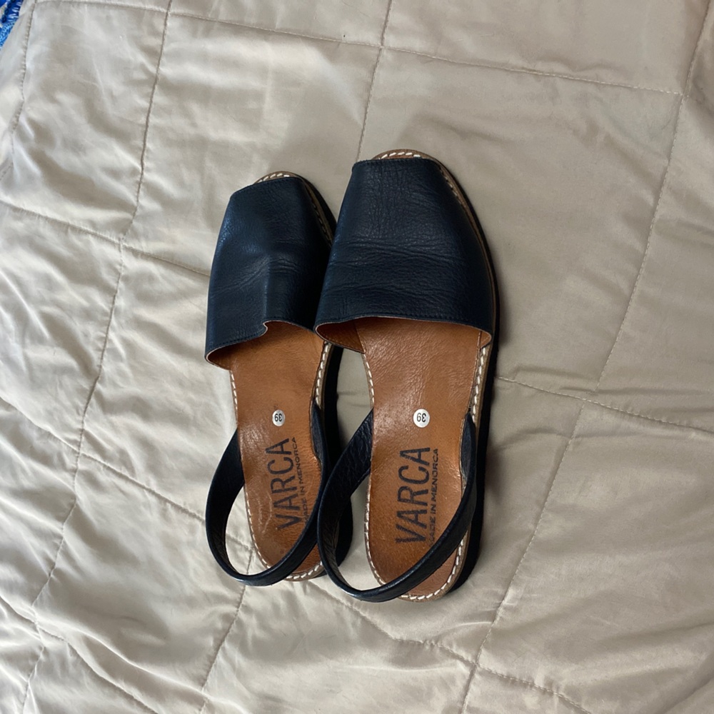 A Varca UK Black Leather Sandals